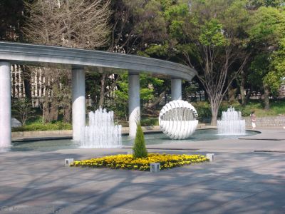 Wadakura Fountain Park