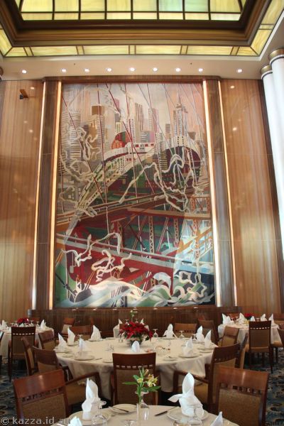 Queen Mary 2 in New York, Gobelin by Barbara Broekman, The Netherlands
