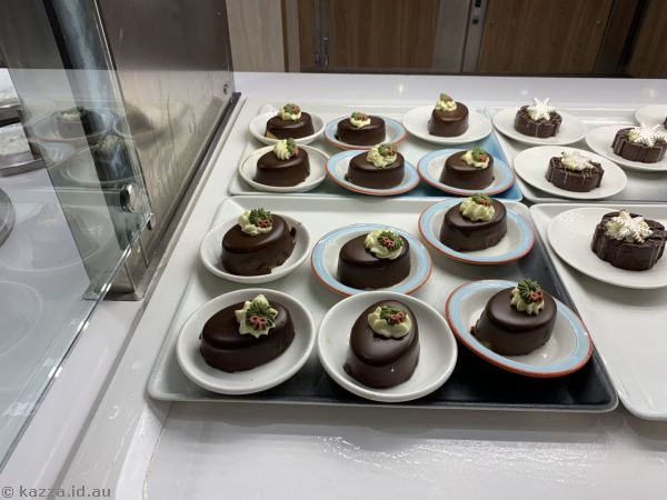Christmas desserts in Kings Court on Christmas day