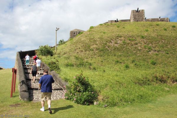 Walking up to the top of Brimstone Hill Fortress