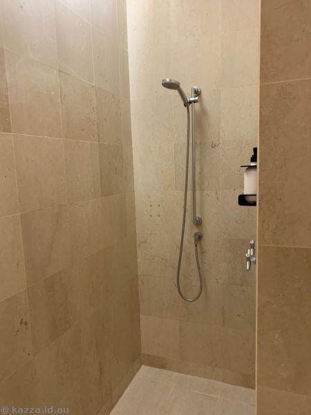 Shower in Qantas Club