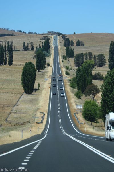 Long straight road near Billilingra