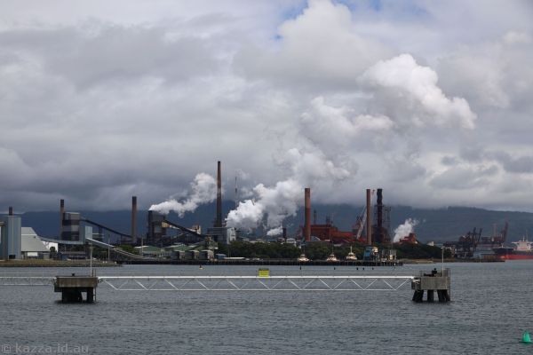 Port Kembla from the breakwater