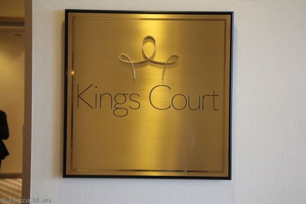 Kings Court Sign