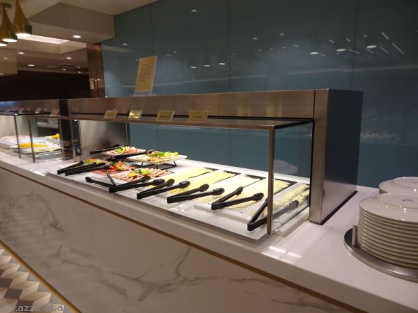 Kings Court breakfast buffet