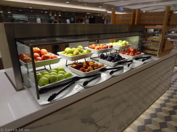Kings Court breakfast buffet
