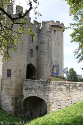 Entrance to Warwick Castle