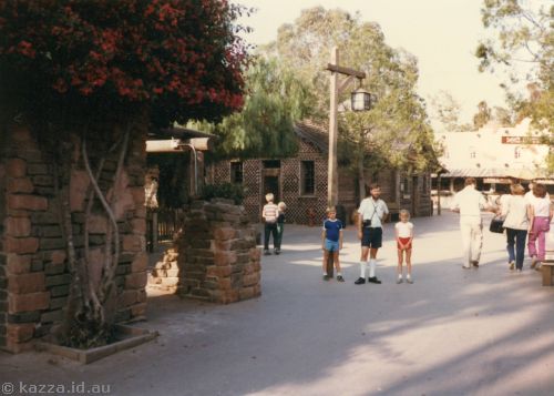 Family at Knott's Berry Farm