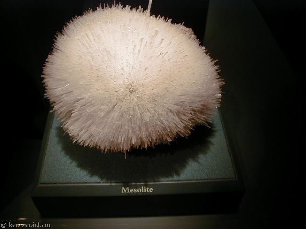 Mesolite<br>Cool crystals