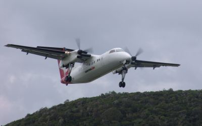 Qantas Dash 8 taking off from Lord Howe Island