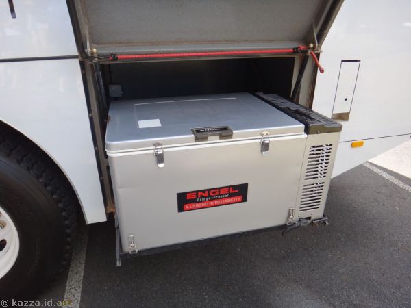 Refrigerator for food storage