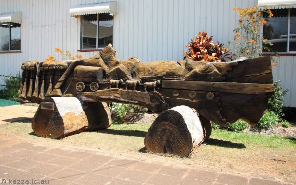 Torimba Festival of the Forest wood sculpture