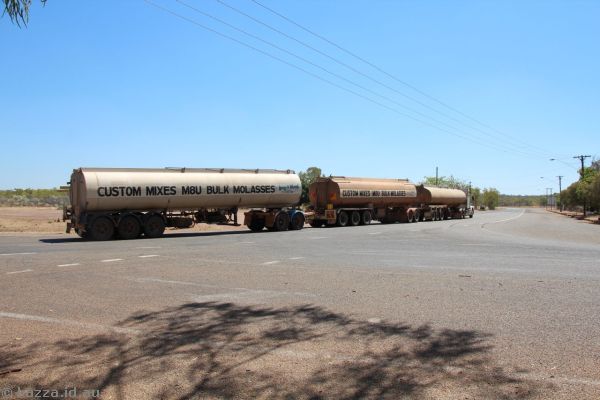 Molasses road train in Croydon