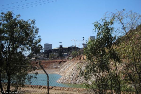 Pit and mines at Mount Isa Mines