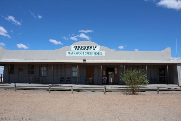 Crocodile Dundee's Walkabout Creek Hotel