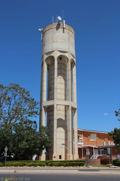 Longreach water tower