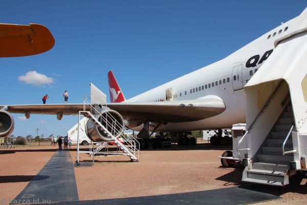 Qantas Boeing 747-200 VH-EBQ at Longreach