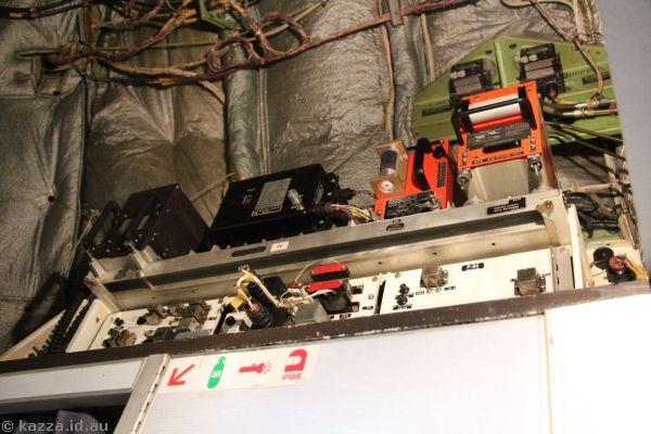 Flight data recorder and cockpit voice recorder in the 747