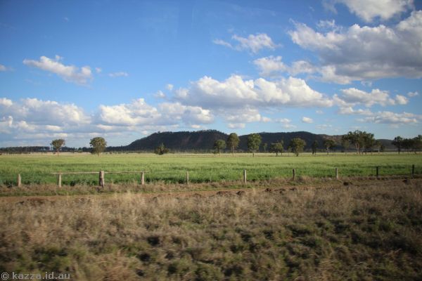Countryside east of Carnarvon Gorge