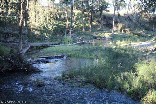 Crossing Carnarvon Creek