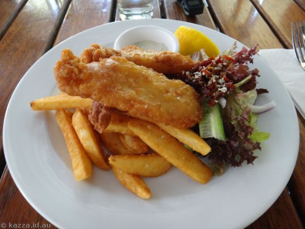 Tempura battered bassa (their spelling!) w/ house beer battered chips, a light green salad and tartare sauce