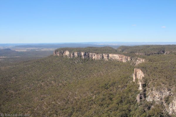 Cliffs near Moolayember Gorge