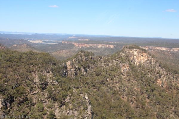 Cliffs near Moolayember Gorge