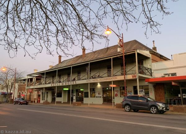 Royal Hotel, Tumut