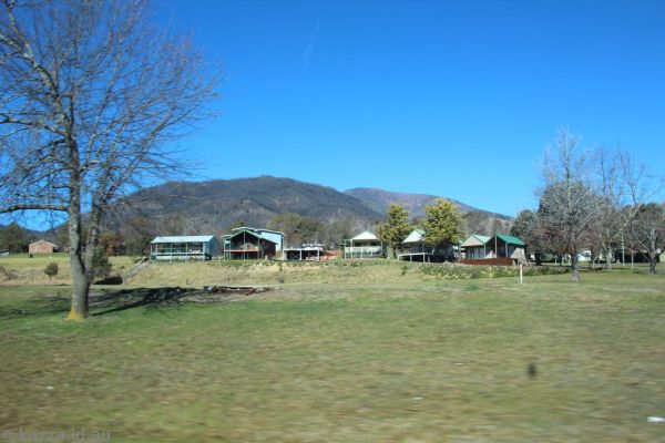 Riverside cottages in Talbingo