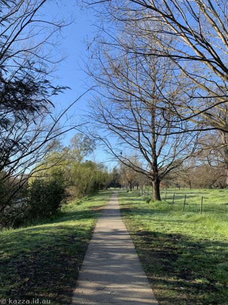 Walkway next to the Tumut River