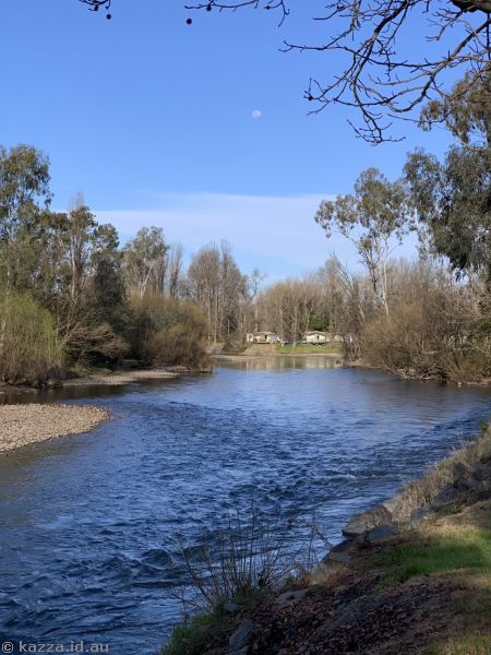 Tumut River near Riverglade Caravan Park