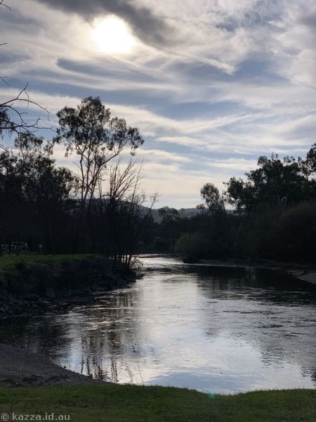 Tumut River at Riverglade Caravan Park