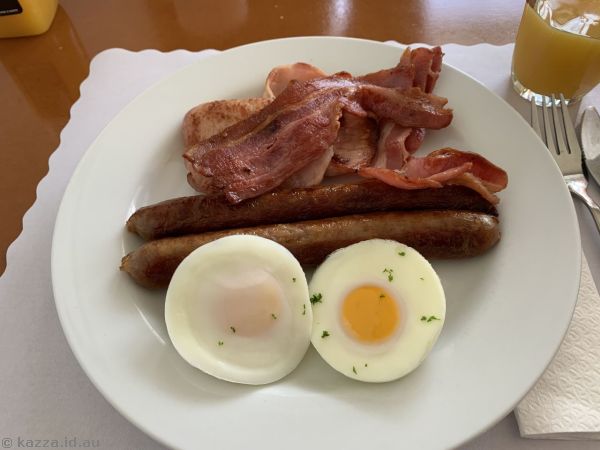 My breakfast at Amaroo Motel