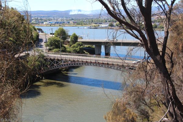 Kings Bridge and the newer West Tamar Bridge over the South Esk River