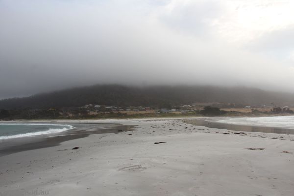 The sand bridge to Diamond Island