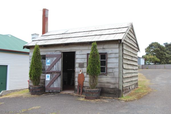 Philosopher Smith's Hut