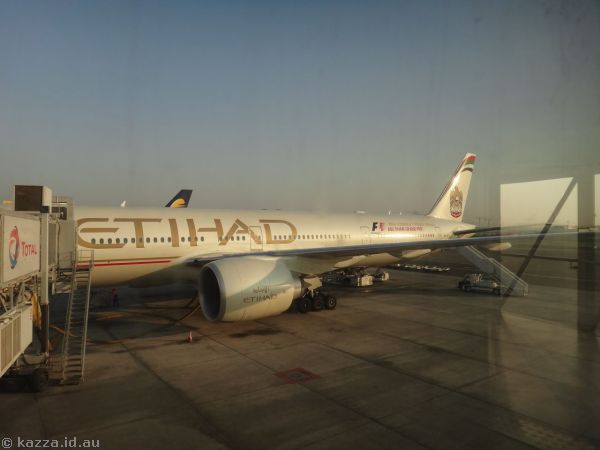 Etihad Boeing 777 A6-ETL at Abu Dhabi Airport