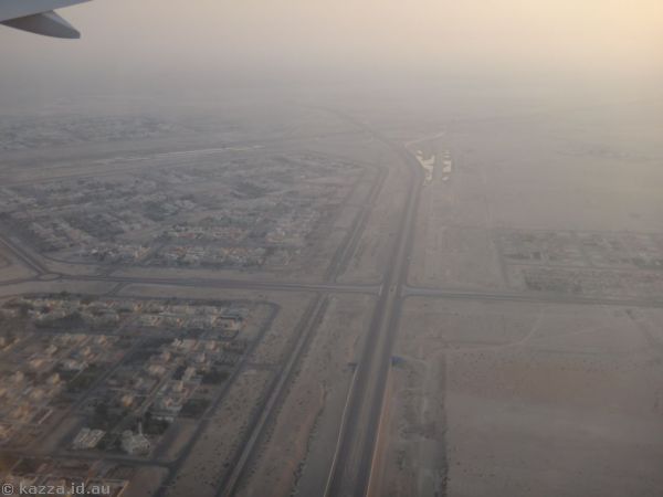 Desert roads and houses on the outskirts of Abu Dhabi