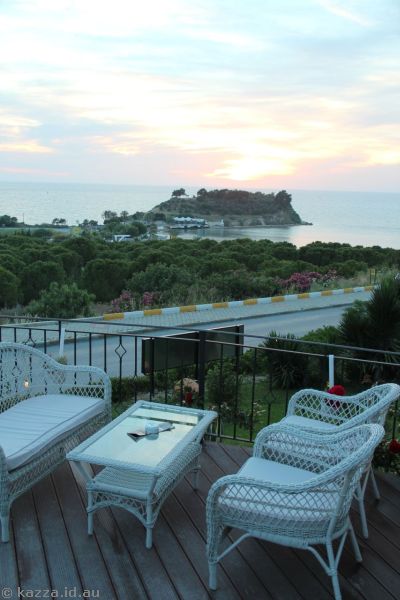 Lovely setting at Carina Hotel