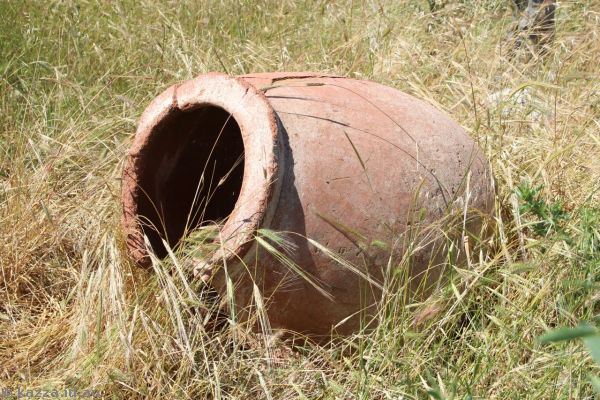 Large pot at Troas