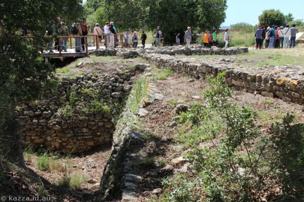 Fortification walls